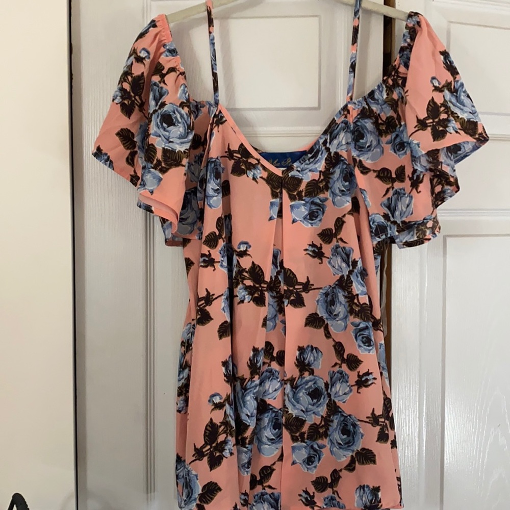 Cold shoulder pink/blue floral blouse